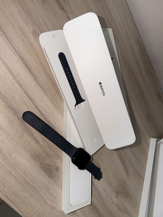 Продам Апл вотч 8 45 мм