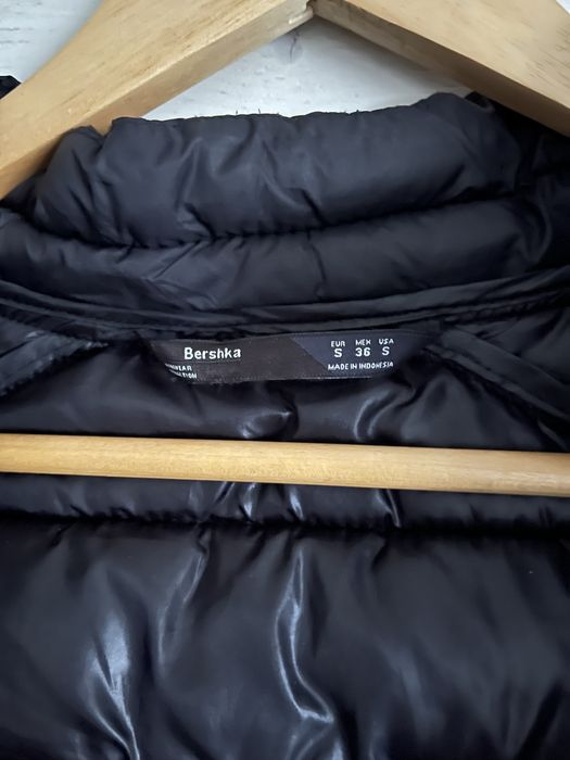 Geaca barbati puffer subtire marime S de la Bershka in stare f buna