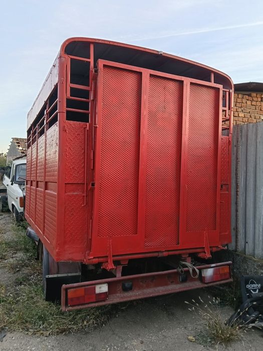 Vând camioneta iveco