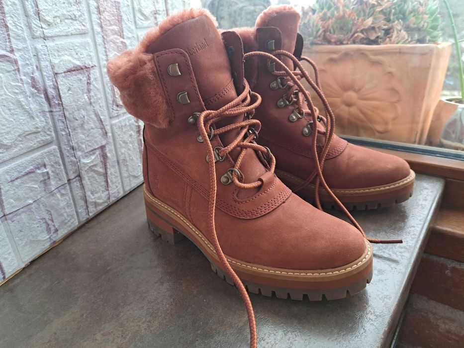 дамски зимни обувки,боти,кубинки,ном37,5,Timberland