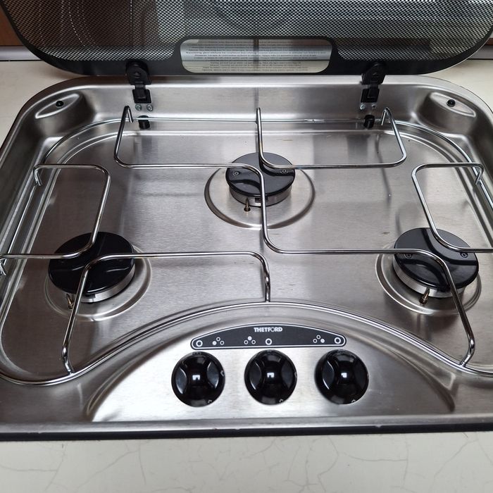 Продавам Карвана .