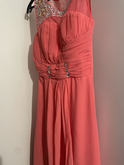 Продам розовое платье