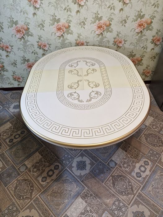 Стол круглый раздвижной.