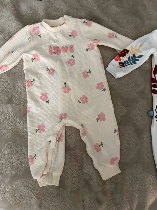 Бебешки дрешки 9-12м. Mango Adidas