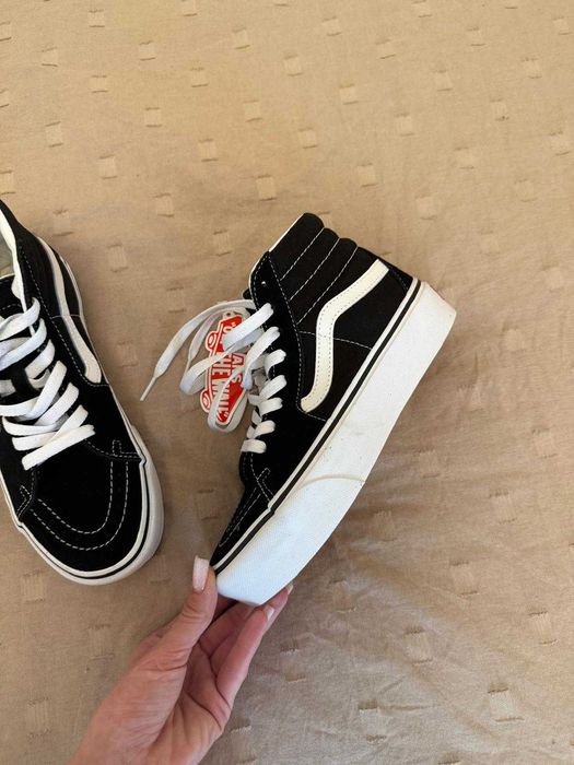 Adidasi vans marimea 36