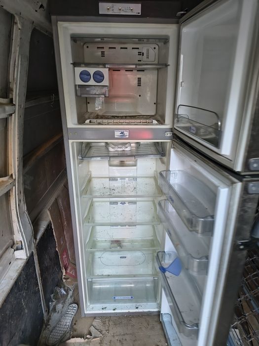 Хладилник с фризер - Whirlpool