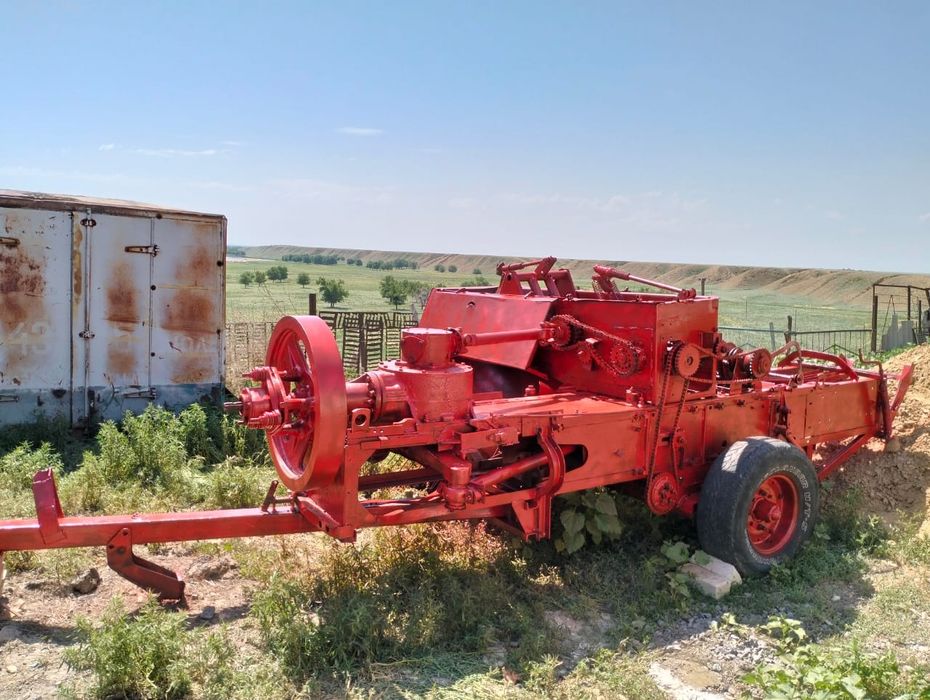 Продам прессподборщик