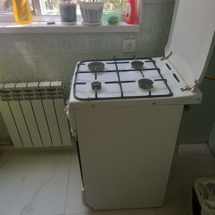 Газовая плита продам