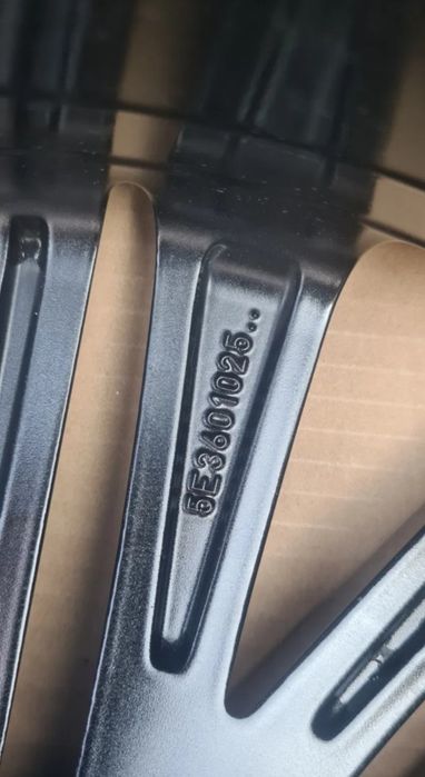 Vind jante originale 18 skoda luxon