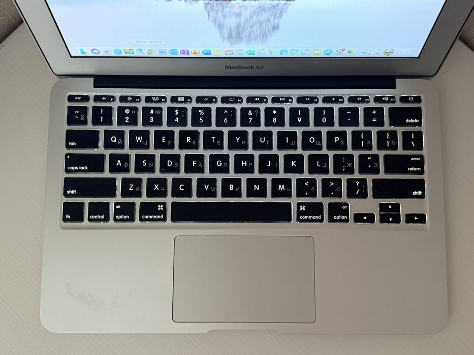 MacBook Air 11″ Mid 2013 —отличное состояние