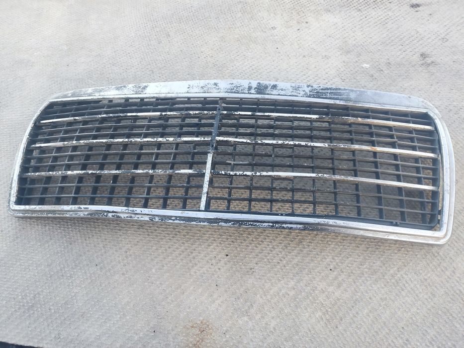 Продам решотку радиатора на мерс