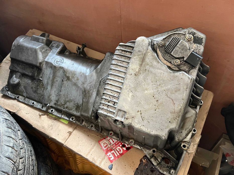 Продам поддон М52 BMW привозной