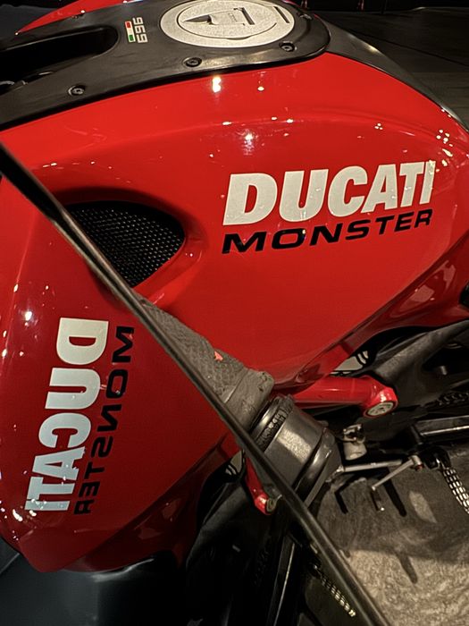Ducati Monster 696