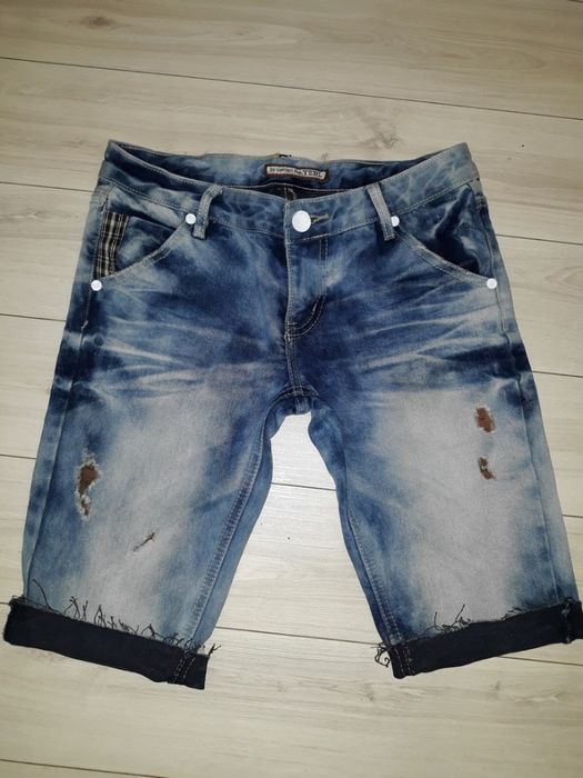 Продавам маркови дънки  Цени народни !!!