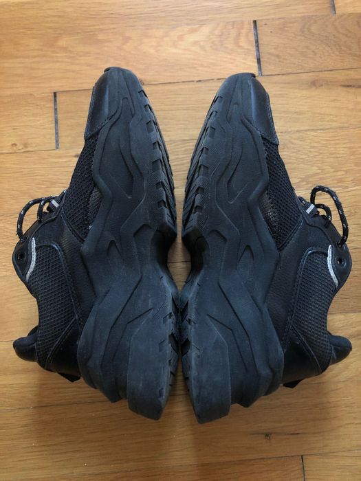 Bershka маратонки