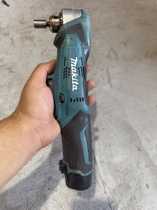 Makita 12V ъглова дрелка с батерия