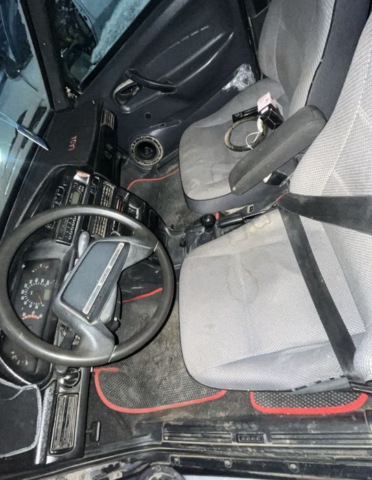 Продам ваз-2114 срочно