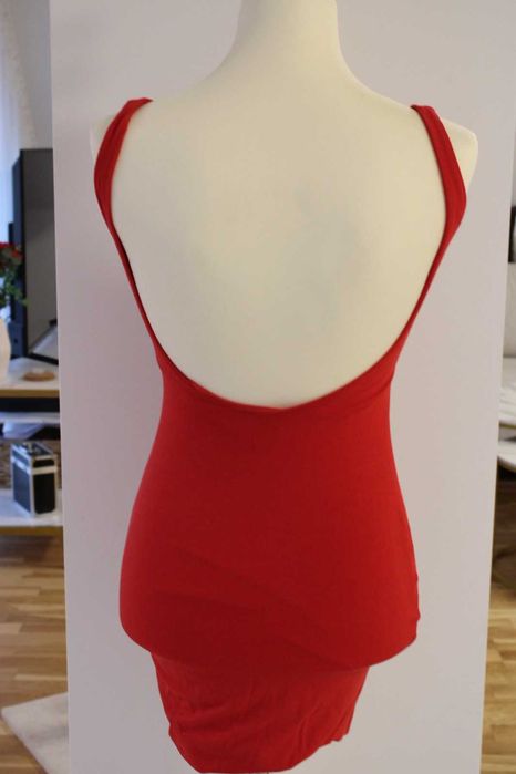 Червена рокля от трико