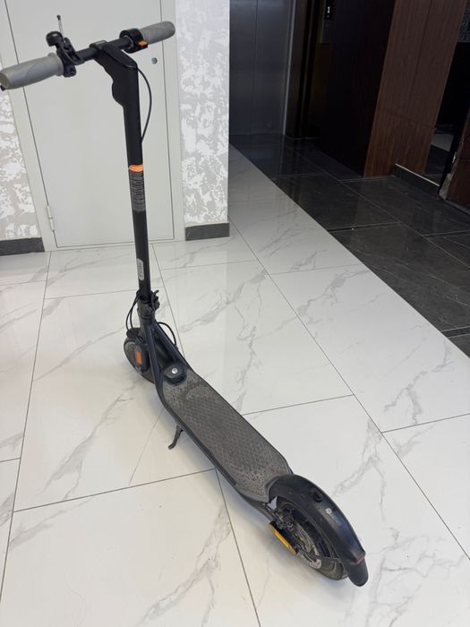 Продам электросамокат Ninebot f20A ориг