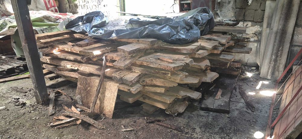 Vand cherestea netivita uscata natural de stejar 25 ani