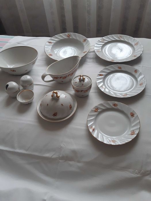 Столовый сервиз на 6 персон, новый, Россия