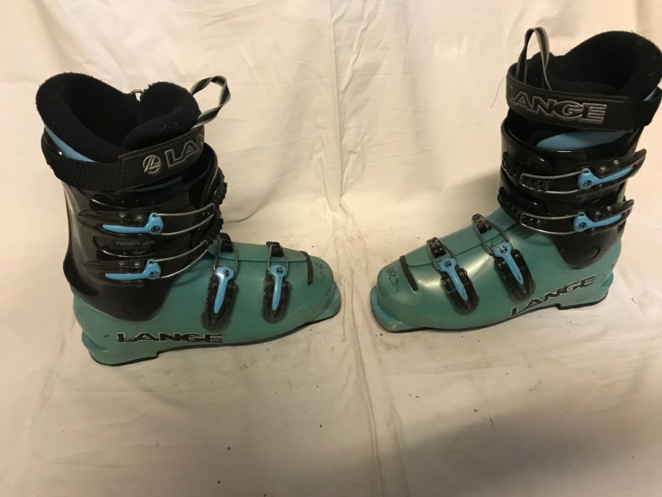 Clapari ski schi Lange marime EUR:39 Mondo:25