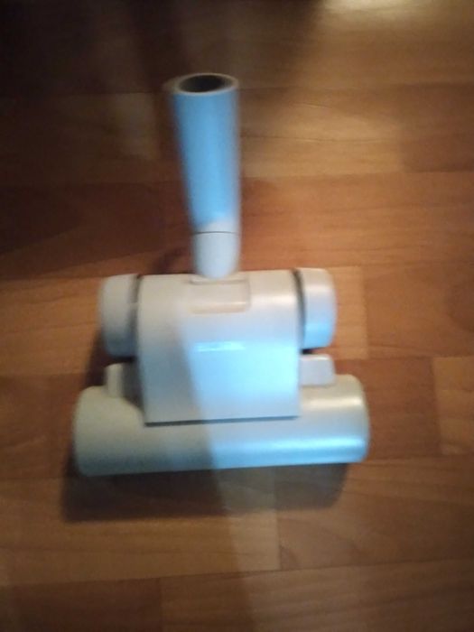 Шланг и щётка от пылесоса