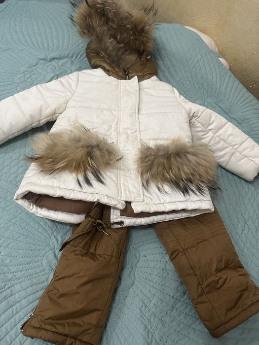 Продам комбенизон зимний на девочку на 4 года. Фирма Gulliver