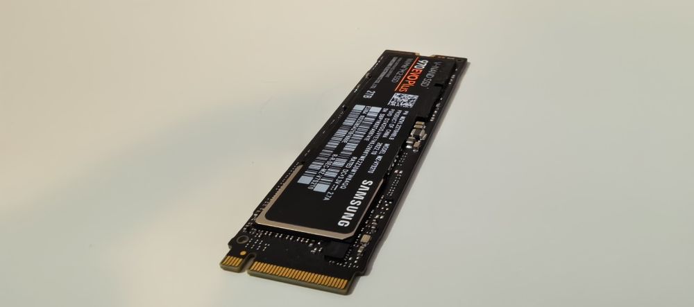 SSD SAMSUNG _2TB_ M2 PCie NVMe 970 EVO Plus V-NAND SSD __100% Health / viata__
