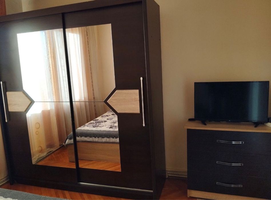 Vand apartament 2 camere 2balcoane zona tudor 92500€