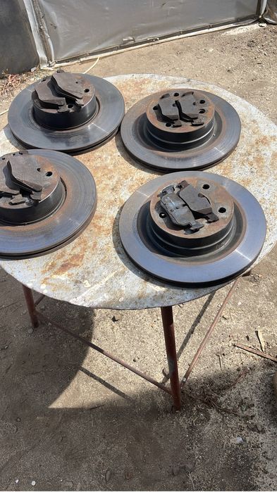 Vand discuri si placute brembo bmw e90