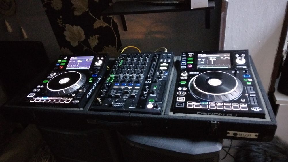 Muzica set pentru auditie Denon