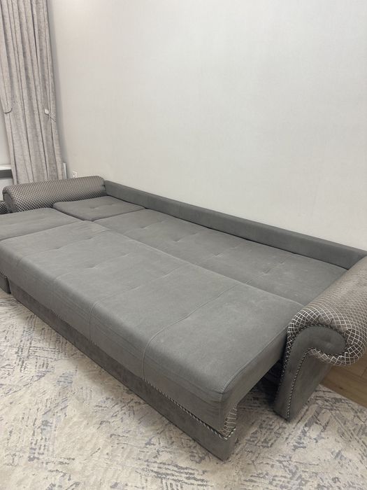Продам диван 3 м в длину