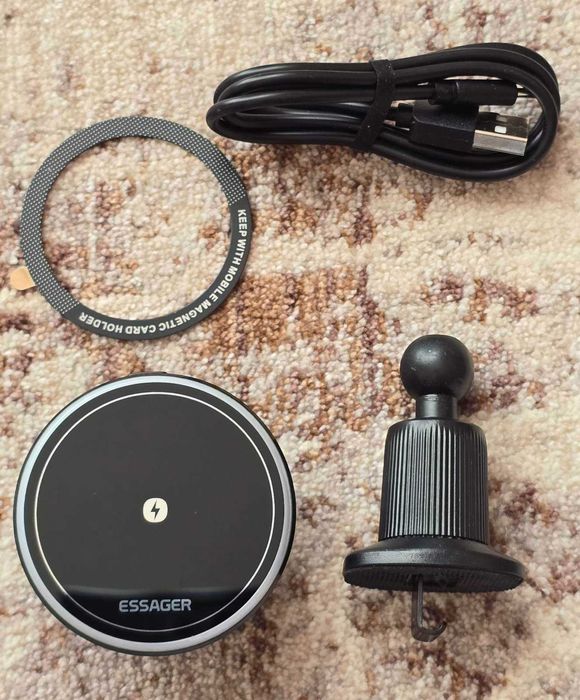 Стойка с магнитно безжично зарядно за кола 15W Essager