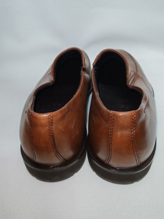 Предлагам стилни мъжки официални обувки от естествена кожа ECCO №46