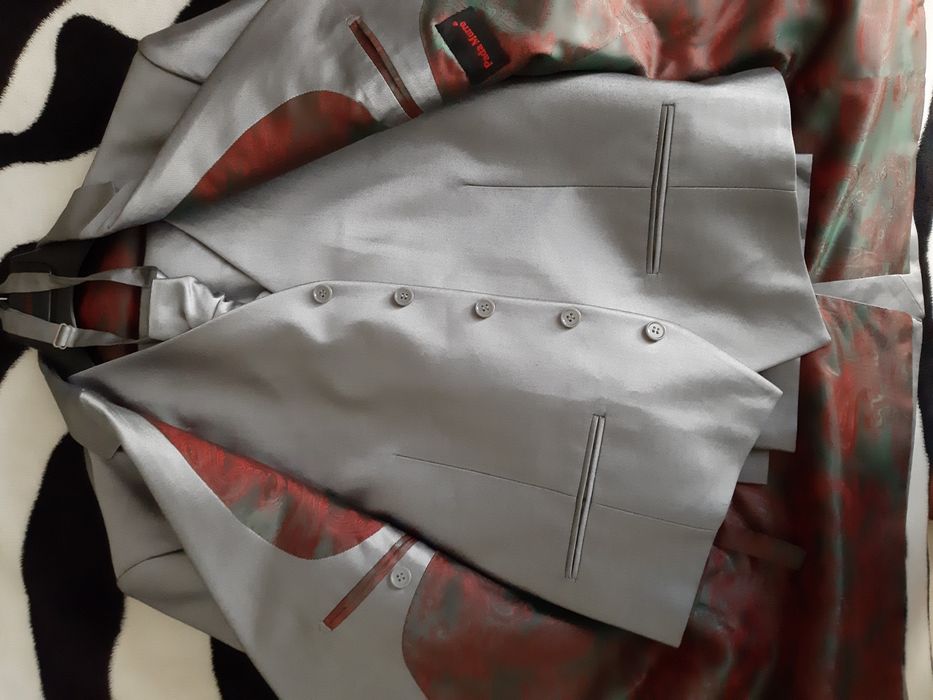 Costum barbati Pada Murre