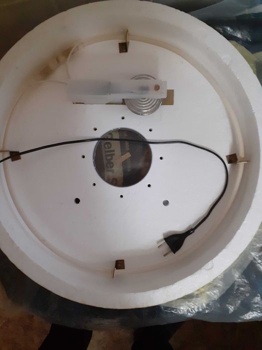 продам малогабаритный инкубатор имэ 25-220