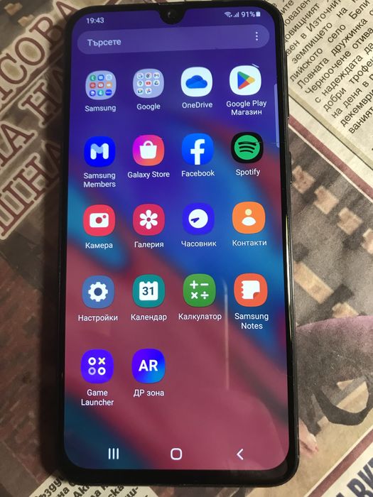 Продавам дисплей за Самсунг А40-оригинал