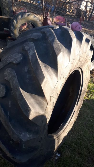Cauciuc tractor 16,9R24 buldo