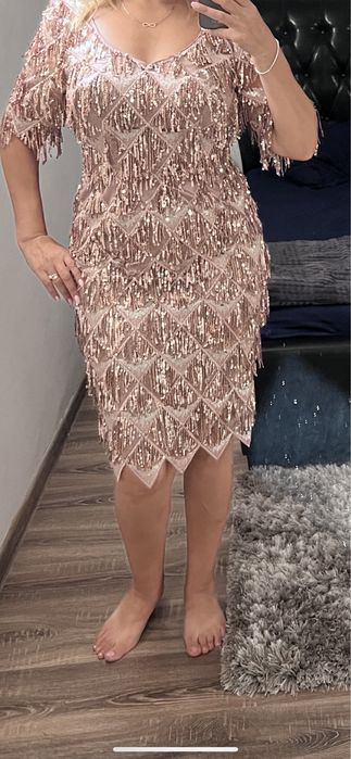 Rochie elegantă facuta pe comanda , foarte frumoasa
