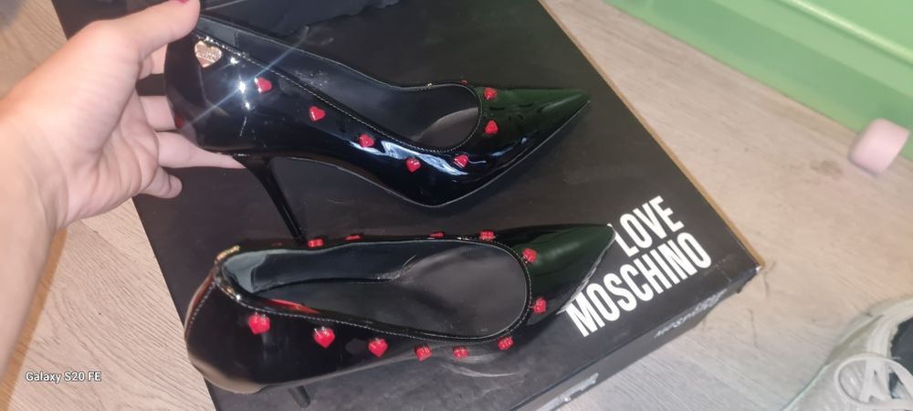 Love moshino токчета/ номер 38