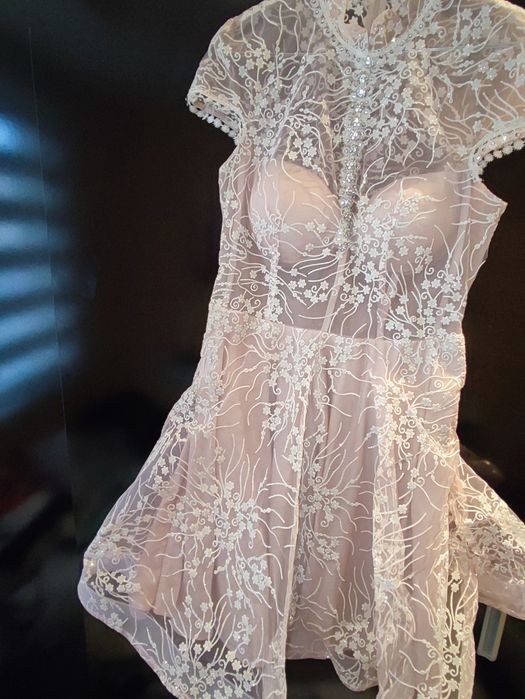 Официална рокля за повод