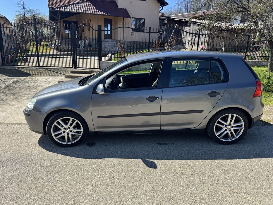 Vw golf 5 1.6 mpi 102 CP