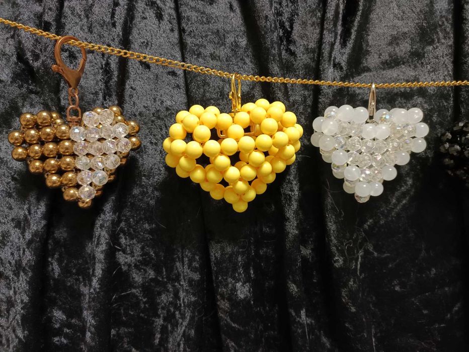 Брелок шарм в подарок из бусин на день влюблённых