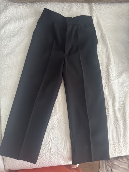 Продам брюки на мальчика