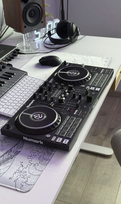 DJ контролер Numark Mixtrack PRO FX DJ