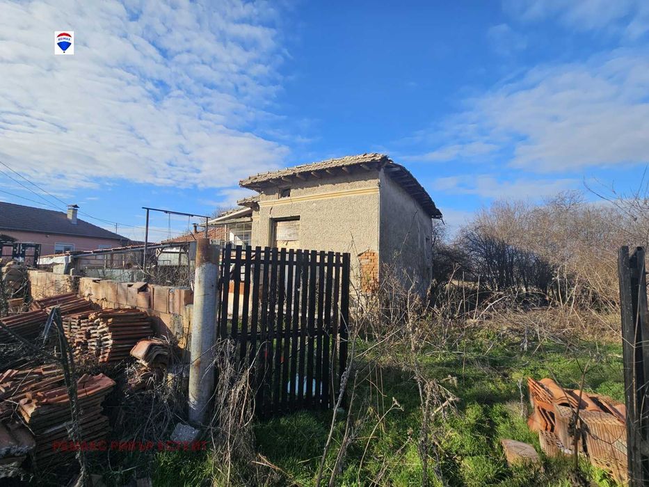 Продава се Къща в с. Савин, Област Разград - 84 кв.м за 60 €/кв.м - Снимка #1