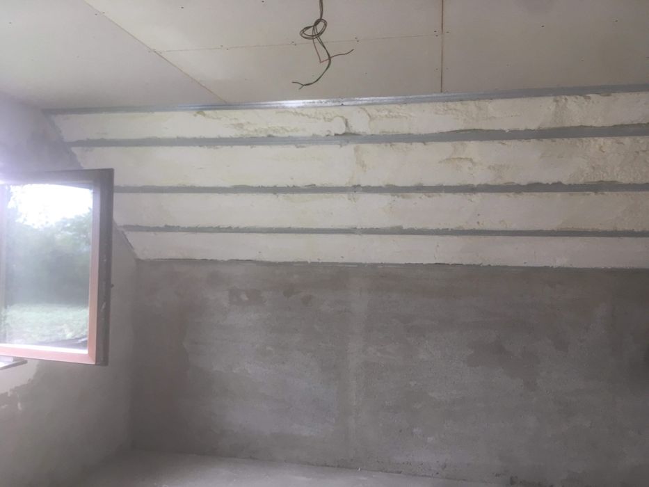 Izolatii cu Spuma poliuretanică Izolatii Bucovina