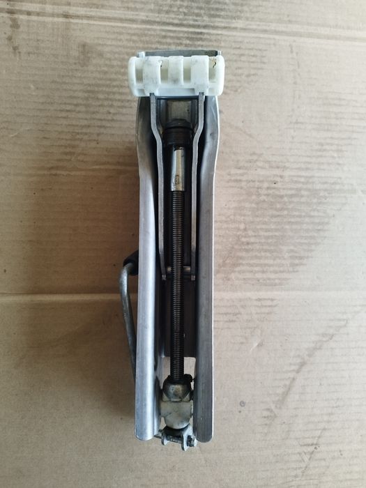 Cric auto Audi A6 C6 C7/ A7 4G8