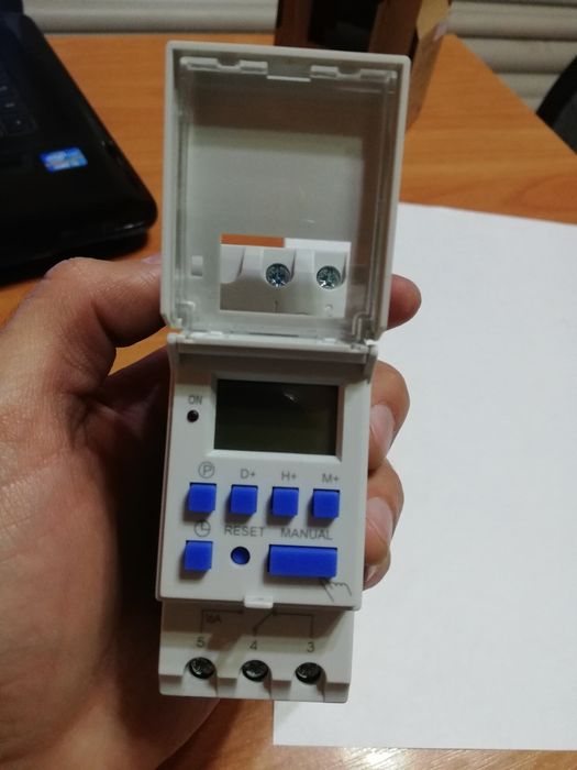 Недельный таймер THC 15A